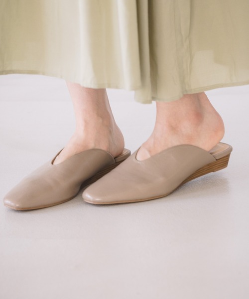 LEPSIM（レプシィム）の「ローウエッジミュール　955123（サンダル・レディース・ブラック/ブラウン/グレイッシュベージュ・MEDIUM/LARGE）」の3枚目の写真