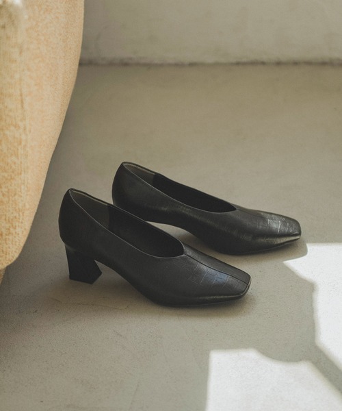 FREE'S MART（フリーズマート）の「【インフルエンサー森下愛里沙さんレコメンド】◆シェイプヒールパンプス（パンプス・レディース・ベージュ系その他/グリーン/ブラック系その他・MEDIUM/LARGE）」の2枚目の写真