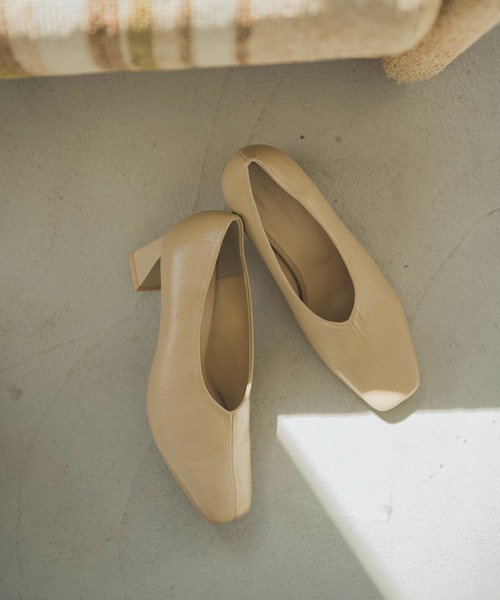 FREE'S MART（フリーズマート）の「【インフルエンサー森下愛里沙さんレコメンド】◆シェイプヒールパンプス（パンプス・レディース・ベージュ系その他/グリーン/ブラック系その他・MEDIUM/LARGE）」の3枚目の写真