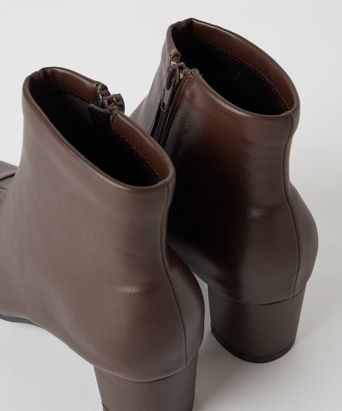 PURIL（ピュリル）の「【PURIL】スクエアトゥ　切替デザインブーツ（ブーツ・レディース・ダークブラウン/ブラック/アイボリー・S/M/L）」の17枚目の写真