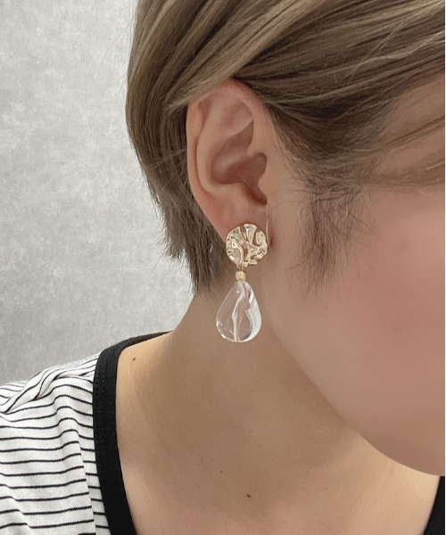 apres jour mignon（アプレジュールミニョン）の「【apresjour mignon×ARIAZ】ドロップクリアイヤリング（イヤリング・レディース・シルバー/ゴールド・ONESIZE）」の2枚目の写真