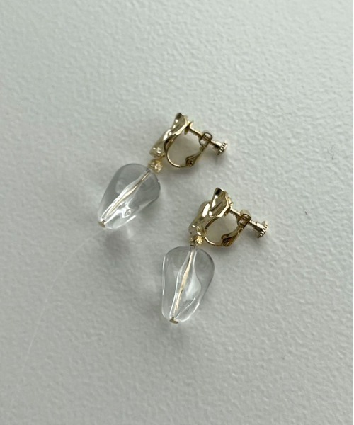 apres jour mignon（アプレジュールミニョン）の「【apresjour mignon×ARIAZ】ドロップクリアイヤリング（イヤリング・レディース・シルバー/ゴールド・ONESIZE）」の3枚目の写真