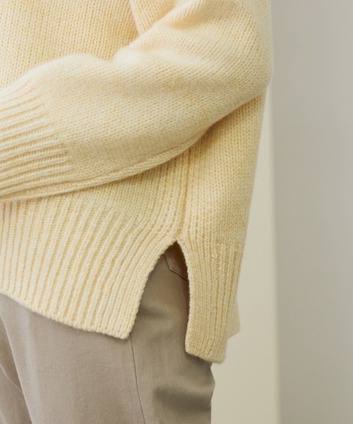 【一部WEB限定】タスマニアウールタートルネックフォルムニット