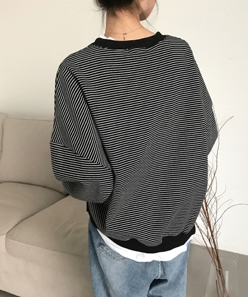 meJane(ミージェーン)の「配色ラインボーダーサイドスリットスウェットトレーナー(スウェット・レディース・ホワイト/ブラック・FREE)」の7枚目の写真