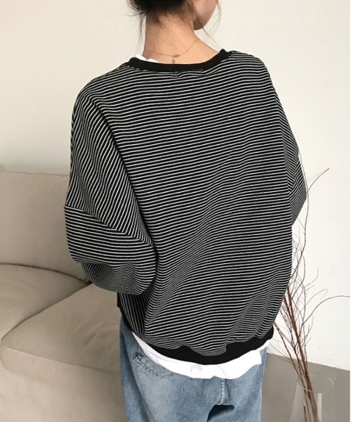 meJane(ミージェーン)の「配色ラインボーダーサイドスリットスウェットトレーナー(スウェット・レディース・ホワイト/ブラック・FREE)」の14枚目の写真