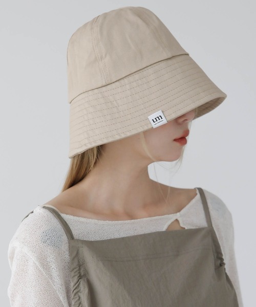 UNE MANSION(ユヌマンション)の「コットンベーシックバケットハット(ハット・レディース・ホワイト/ブラック/ベージュ・ONE SIZE)」の3枚目の写真