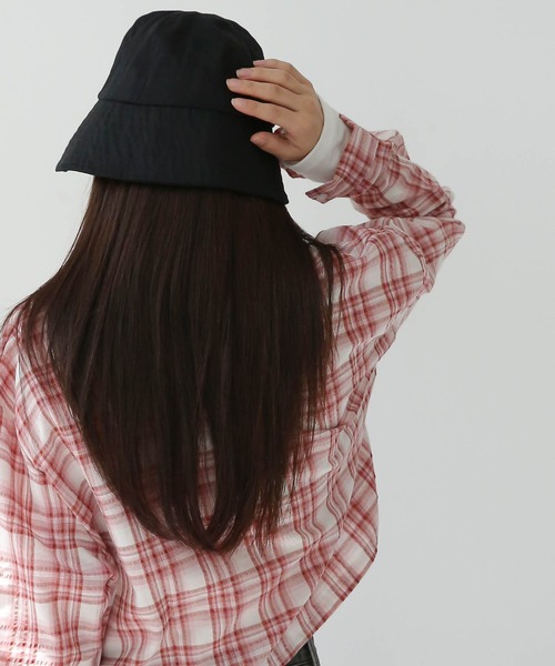UNE MANSION(ユヌマンション)の「コットンベーシックバケットハット(ハット・レディース・ホワイト/ブラック/ベージュ・ONE SIZE)」の6枚目の写真