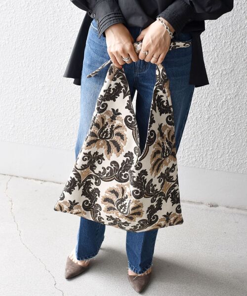 The Bagmati（ザバグマティ）の「The Bagmati:ペイズリージャカードトート◆（トートバッグ・レディース・ブラウン/ブルー・ONE SIZE）」の7枚目の写真