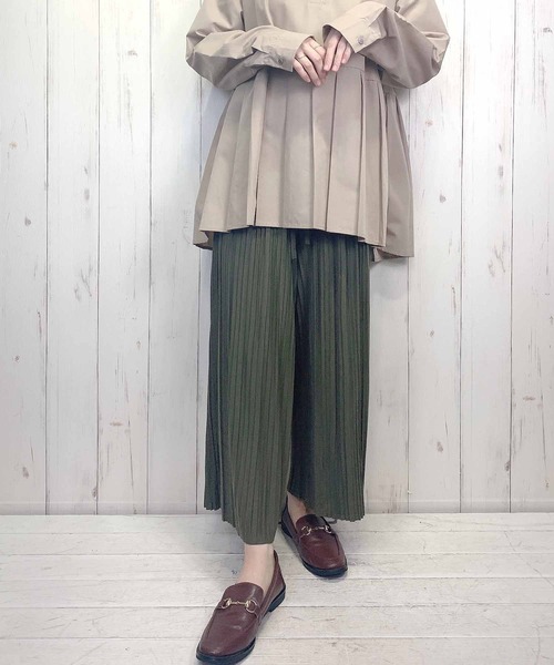 Clice de Paris(クリシェドゥパリス)の「K/プリーツパンツ(その他パンツ・レディース・グレー/ブラック/カーキ・ONESIZE)」の3枚目の写真