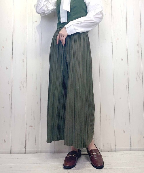 Clice de Paris(クリシェドゥパリス)の「K/プリーツパンツ(その他パンツ・レディース・グレー/ブラック/カーキ・ONESIZE)」の5枚目の写真