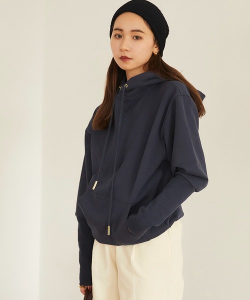 RANDEBOO（ランデブー）の「Puff hoodie top（スウェット・レディース・ネイビー/ピンクベージュ・FREE）」の2枚目の写真