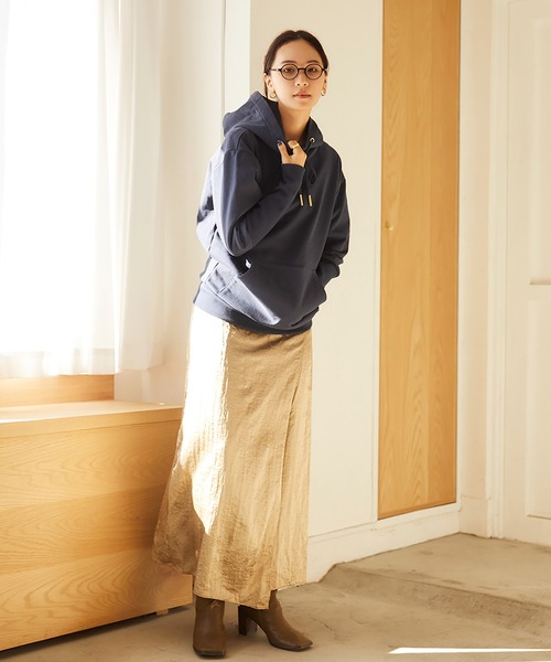 RANDEBOO（ランデブー）の「Puff hoodie top（スウェット・レディース・ネイビー/ピンクベージュ・FREE）」の8枚目の写真
