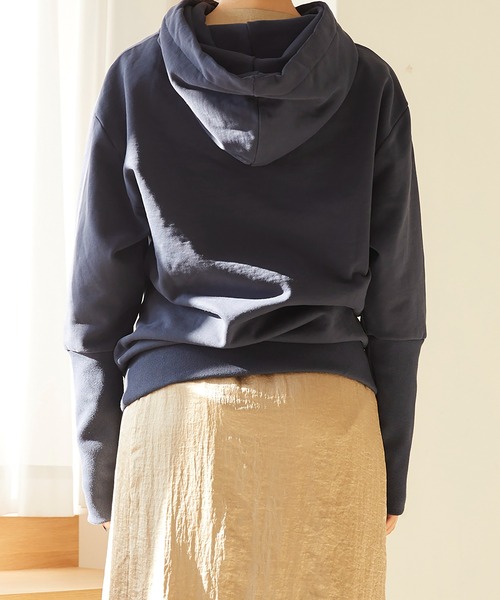 RANDEBOO（ランデブー）の「Puff hoodie top（スウェット・レディース・ネイビー/ピンクベージュ・FREE）」の11枚目の写真