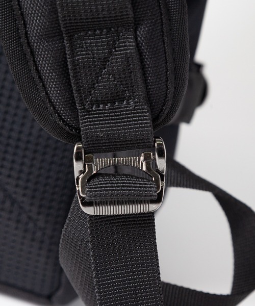 MAKAVELIC(マキャベリック)の「【62】【MAKAVELIC】DOUBLE BELT PMD MIX DAYPACK(バックパック/リュック・メンズ・ブラック/ネイビー系・FREE)」の10枚目の写真