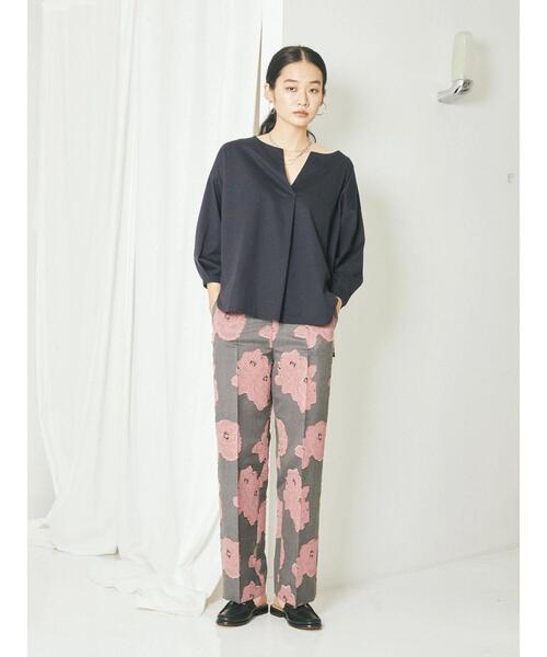 GARAGE OF GOOD CLOTHING（ガレージオブグッドクロージング）の「タック袖スキッパープルオーバー＊（Tシャツ/カットソー・レディース・グレイッシュベージュ/ネイビー/ホワイト・FREE）」の21枚目の写真