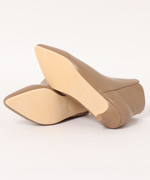 Te chichi(テチチ)の「ポインテッドアンクルブーツ(ブーツ・レディース・ベージュ/オフホワイト/ブラック・38/37)」の4枚目の写真