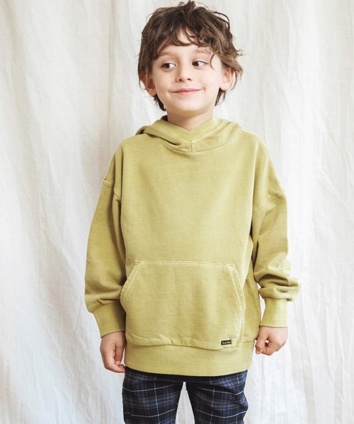 BRANSHES(ブランシェス)の「ピグメント染めパーカー(パーカー・キッズ・サックスブルー/キャメル/チャコールグレー/ベージュ・100cm/110cm/120cm/90cm/140cm/150cm/130cm)」の4枚目の写真