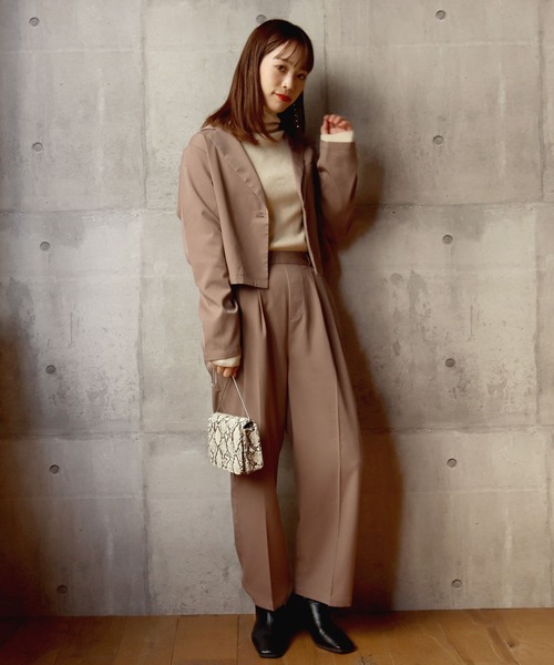 KOBE LETTUCE（コウベレタス）の「センタープレス入りゆるシルエットストレートパンツ（スラックス・レディース・モカ/ピンク系その他/インディゴブルー・M）」の6枚目の写真