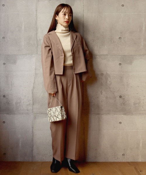 KOBE LETTUCE（コウベレタス）の「センタープレス入りゆるシルエットストレートパンツ（スラックス・レディース・モカ/ピンク系その他/インディゴブルー・M）」の7枚目の写真