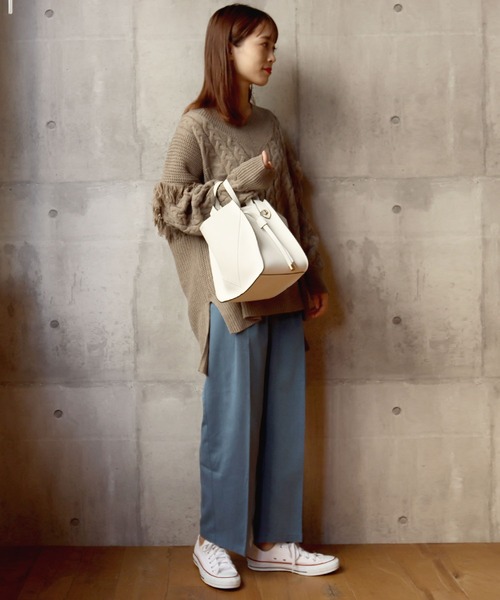 KOBE LETTUCE（コウベレタス）の「センタープレス入りゆるシルエットストレートパンツ（スラックス・レディース・モカ/ピンク系その他/インディゴブルー・M）」の8枚目の写真