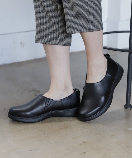 studio CLIP（スタディオクリップ）の「【主婦スタッフとつくった！】こだわりやわらかスリッポン（スリッポン・レディース・ブラック/グレー・MEDIUM/LARGE/X-LARGE）」の2枚目の写真