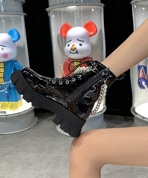 SVEC（シュベック）の「フェイクパール レースアップブーツ（ブーツ・レディース・ブラック/ブラック系その他・35/37/39/40/36/38）」の9枚目の写真