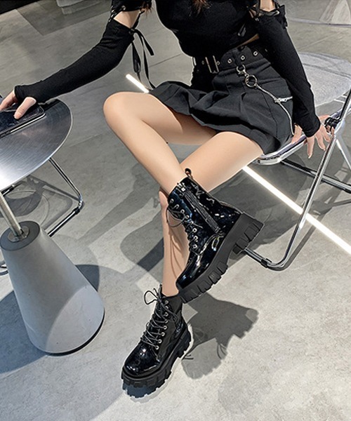 SVEC（シュベック）の「フェイクパール レースアップブーツ（ブーツ・レディース・ブラック/ブラック系その他・35/37/39/40/36/38）」の11枚目の写真