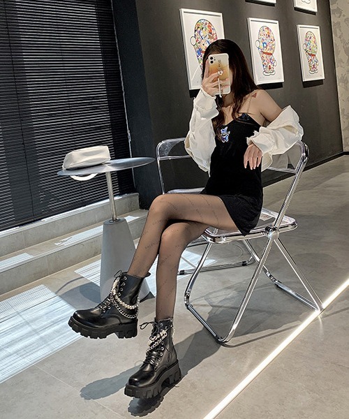 SVEC（シュベック）の「フェイクパール レースアップブーツ（ブーツ・レディース・ブラック/ブラック系その他・35/37/39/40/36/38）」の17枚目の写真