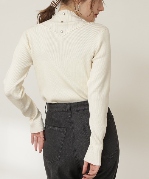 N.（N. Natural Beauty Basic）（エヌエヌナチュラルビューティーベーシック）の「◆デザインネックリブニット（ニット/セーター・レディース・ブラック/オフホワイト/ブルー/モカ・MEDIUM）」の7枚目の写真