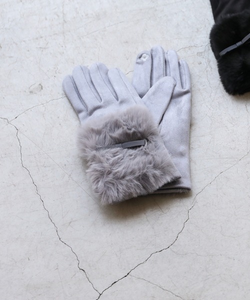 frames RAY CASSIN（フレームスレイカズン）の「【WEB限定】エコファー付きフェイクスェードグローブ（手袋・レディース・ライトグレー/ブラック/ベージュ・FREE）」の5枚目の写真