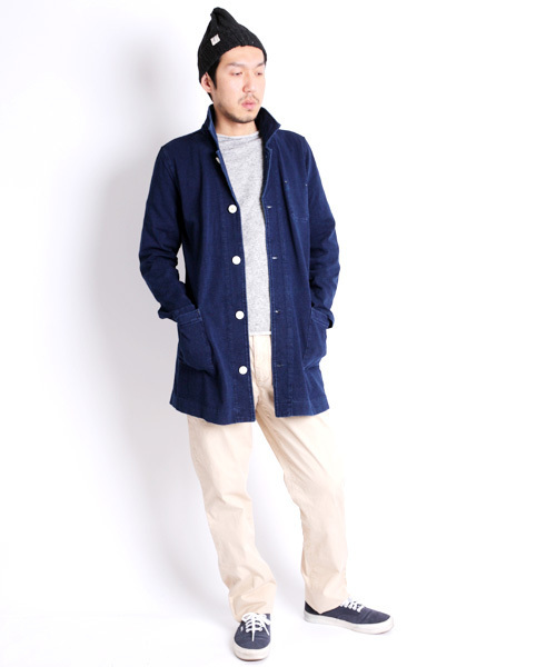 Denime(ドゥニーム)の「カットデニムショップコート(ステンカラーコート・メンズ・ブルー/ネイビー・LARGE/MEDIUM)」の15枚目の写真