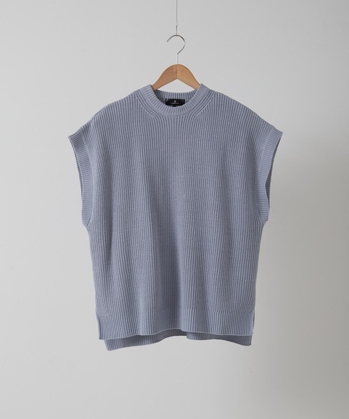 MONO-MART（モノマート）の「畦編み オーバーサイドスリット ニットベスト（ベスト・メンズ・グレイッシュベージュ/グレイッシュブルー/ブラック/チャコール/グリーン/サックスブルー/オレンジ・M/L）」の16枚目の写真