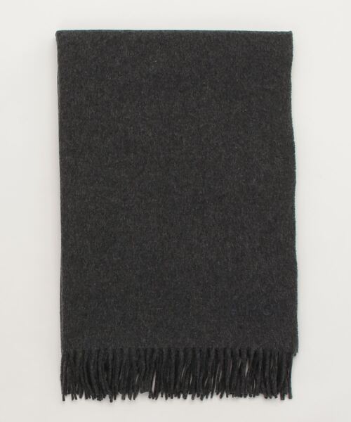 A.P.C.(アーペーセー)の「A.P.C. Alix アー・ペー・セー アリックス 刺繍入り マフラー(マフラー・レディース・ブラック/キャメル/グレイッシュブルー/チャコールグレー・FREE)」の2枚目の写真