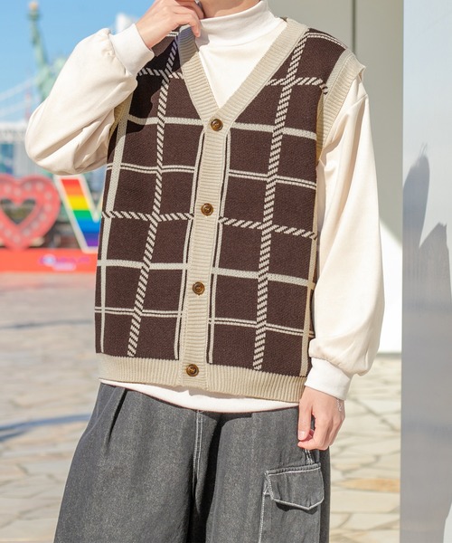 PairPair（ペアペア）の「チェックジャガードニットベスト(ユニセックス)（ベスト・レディース・ブラック/ベージュ/ブラウン・MEDIUM/LARGE）」の4枚目の写真