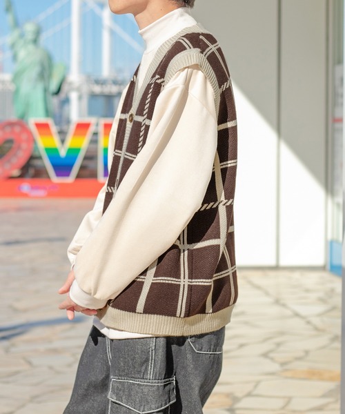 PairPair（ペアペア）の「チェックジャガードニットベスト(ユニセックス)（ベスト・レディース・ブラック/ベージュ/ブラウン・MEDIUM/LARGE）」の5枚目の写真