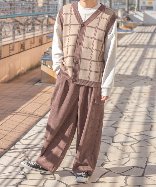 PairPair（ペアペア）の「チェックジャガードニットベスト(ユニセックス)（ベスト・レディース・ブラック/ベージュ/ブラウン・MEDIUM/LARGE）」の16枚目の写真