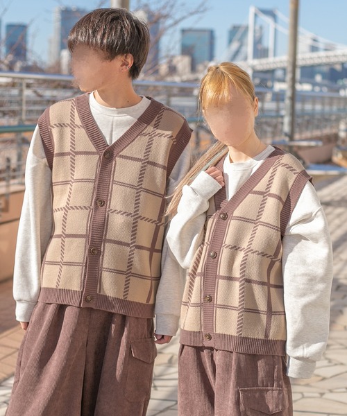 PairPair（ペアペア）の「チェックジャガードニットベスト(ユニセックス)（ベスト・レディース・ブラック/ベージュ/ブラウン・MEDIUM/LARGE）」の17枚目の写真