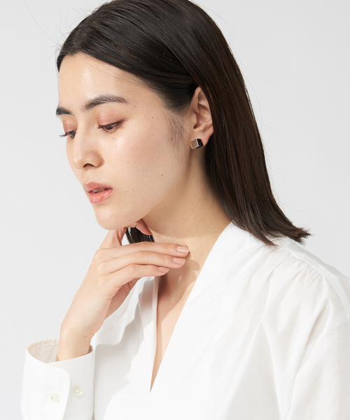 Abahouse Devinette（ドゥヴィネット）の「【IROLIER】サイコロキャッチ5パールピアス（ピアス（両耳用）・レディース・シルバー/ゴールド・フリー）」の5枚目の写真