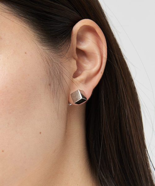 Abahouse Devinette（ドゥヴィネット）の「【IROLIER】サイコロキャッチ5パールピアス（ピアス（両耳用）・レディース・シルバー/ゴールド・フリー）」の6枚目の写真