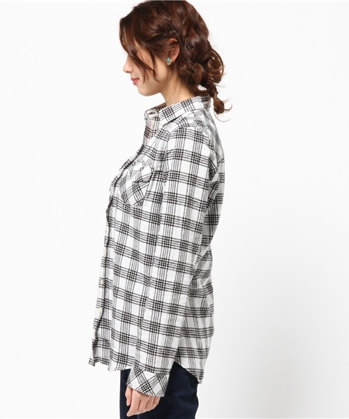 AZUL by moussy（アズールバイマウジー）の「チェックWポケ長袖シャツ（シャツ/ブラウス・レディース・ダークネイビー/レッド系その他/ブルー系その他/ホワイト系その他・MEDIUM/LARGE/SMALL）」の6枚目の写真