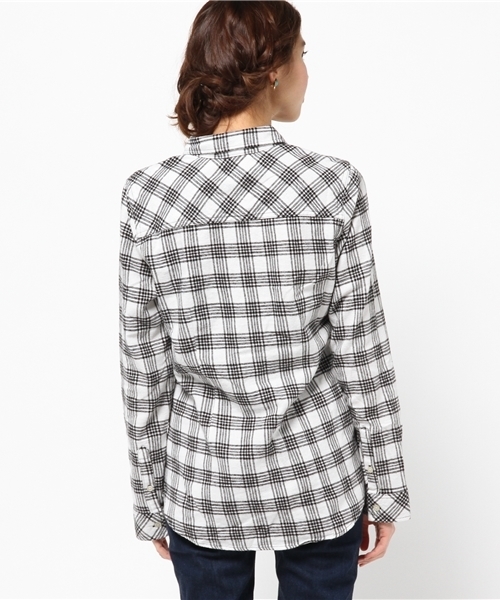 AZUL by moussy（アズールバイマウジー）の「チェックWポケ長袖シャツ（シャツ/ブラウス・レディース・ダークネイビー/レッド系その他/ブルー系その他/ホワイト系その他・MEDIUM/LARGE/SMALL）」の7枚目の写真