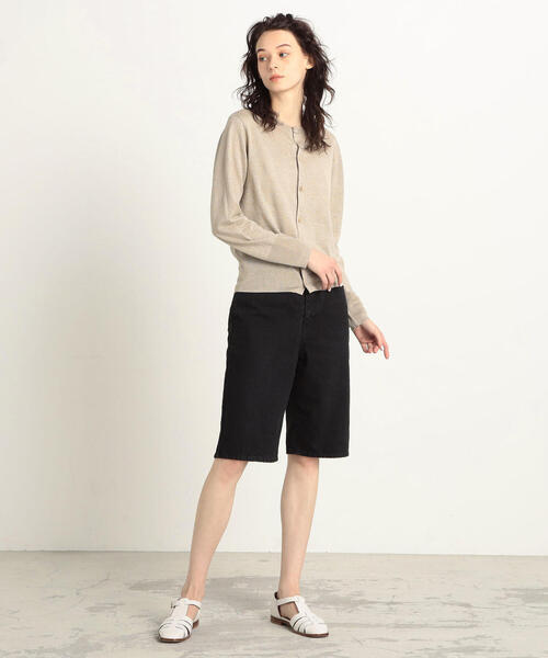 TOMORROWLAND （トゥモローランド）の「プレーンリネン クルーネックカーディガン（カーディガン/ボレロ・レディース・チャコールグレー/ライトブルー/レッド/ライトイエロー/シルバー系その他/ライトベージュ/ダークグリーン/ピンク・S/M）」の12枚目の写真