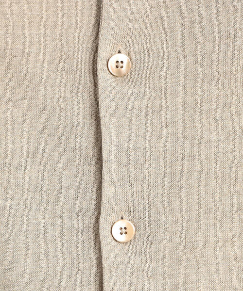 TOMORROWLAND （トゥモローランド）の「プレーンリネン クルーネックカーディガン（カーディガン/ボレロ・レディース・チャコールグレー/ライトブルー/レッド/ライトイエロー/シルバー系その他/ライトベージュ/ダークグリーン/ピンク・S/M）」の17枚目の写真