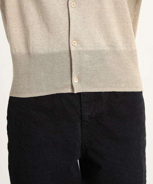 TOMORROWLAND （トゥモローランド）の「プレーンリネン クルーネックカーディガン（カーディガン/ボレロ・レディース・チャコールグレー/ライトブルー/レッド/ライトイエロー/シルバー系その他/ライトベージュ/ダークグリーン/ピンク・S/M）」の21枚目の写真