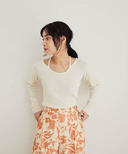 SALON adam et rope'（サロン アダム エ ロペ）の「【アンサンブル対応】リブデザインネックプルオーバー（ニット/セーター・レディース・ホワイト/ブラック/キャメル・FREE）」の4枚目の写真