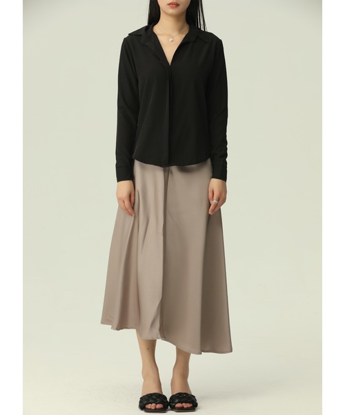 LAFFMO(ラフモ)の「サテンライクフレアスカート(スカート・レディース・ブラック/ベージュ・M/L)」の9枚目の写真