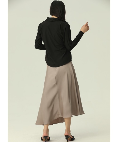 LAFFMO(ラフモ)の「サテンライクフレアスカート(スカート・レディース・ブラック/ベージュ・M/L)」の7枚目の写真