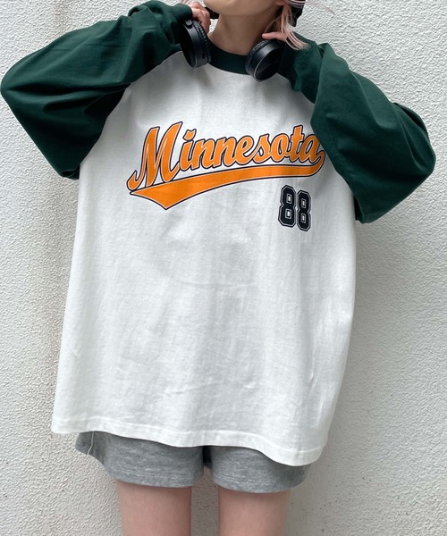 WEGO(ウィゴー)の「WEGO/スタジアムロゴプリントBIGロンT(Tシャツ/カットソー・メンズ・グリーン/パープル/ブラック系その他/オレンジ/ダークグリーン/ブラック・LARGE/MEDIUM)」の8枚目の写真