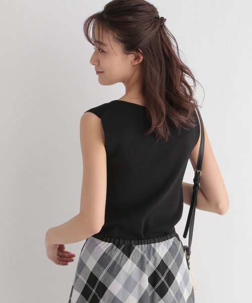 Andemiu（アンデミュウ）の「ハートネックノースリーブニット275471（ニット/セーター・レディース・ブラック/グリーン/パープル/ピンク・FREE）」の8枚目の写真