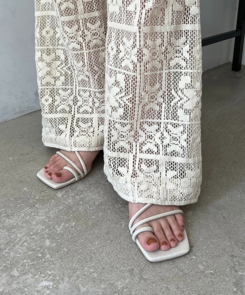 CAPRICIEUX LE'MAGE(カプリシューレマージュ)の「丸ストラップサンダル(サンダル・レディース・ブラック/グリーン/アイボリー・38/37)」の10枚目の写真